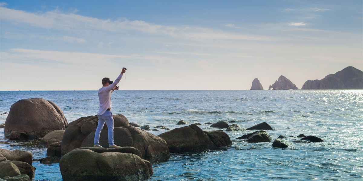 Augmented reality painting experience at Ivan Guaderrama Art Gallery